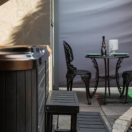 Nest Jacuzzi Terrace Private Climatisation Apartment *